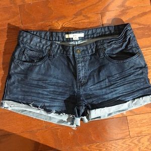 Denim cuff cut off shorts